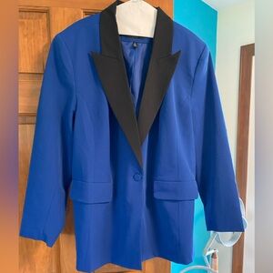 COPY - Eloquii blazer, tuxedo style.